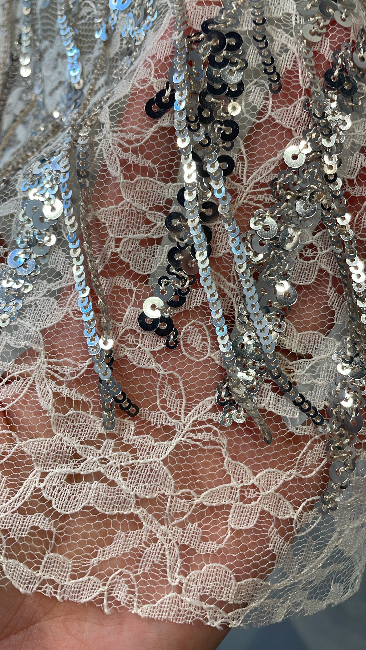 T-shirt pizzo e paillettes
