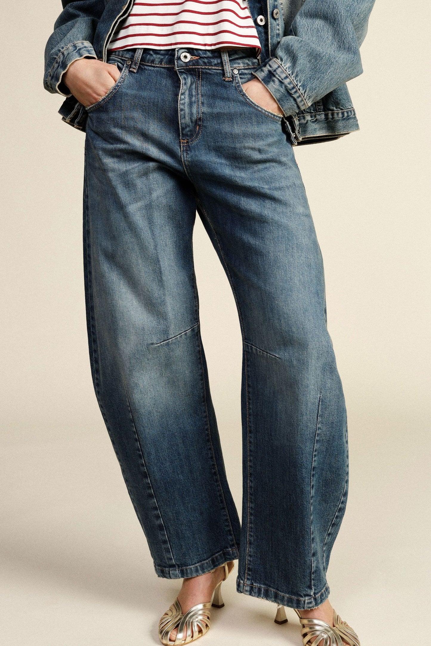 Jeans balloon fit con cuciture sagomate