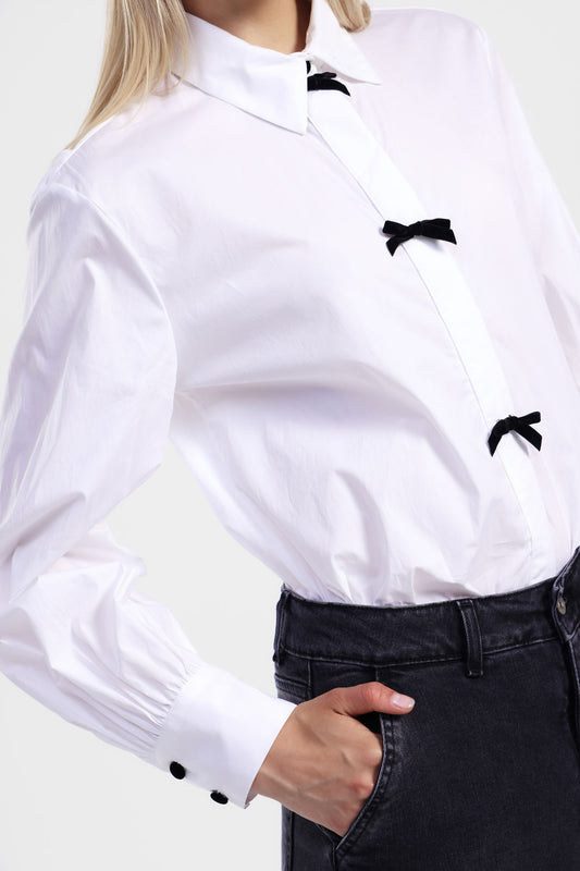 Camicia con colletto classico e fiocchi