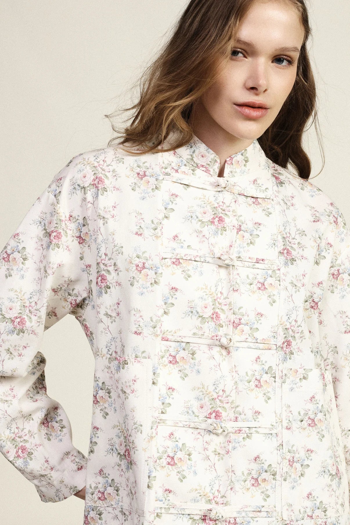 GIACCA 100%cotone STAMPA FLOREALE CHIUSURA A LACCETTI
