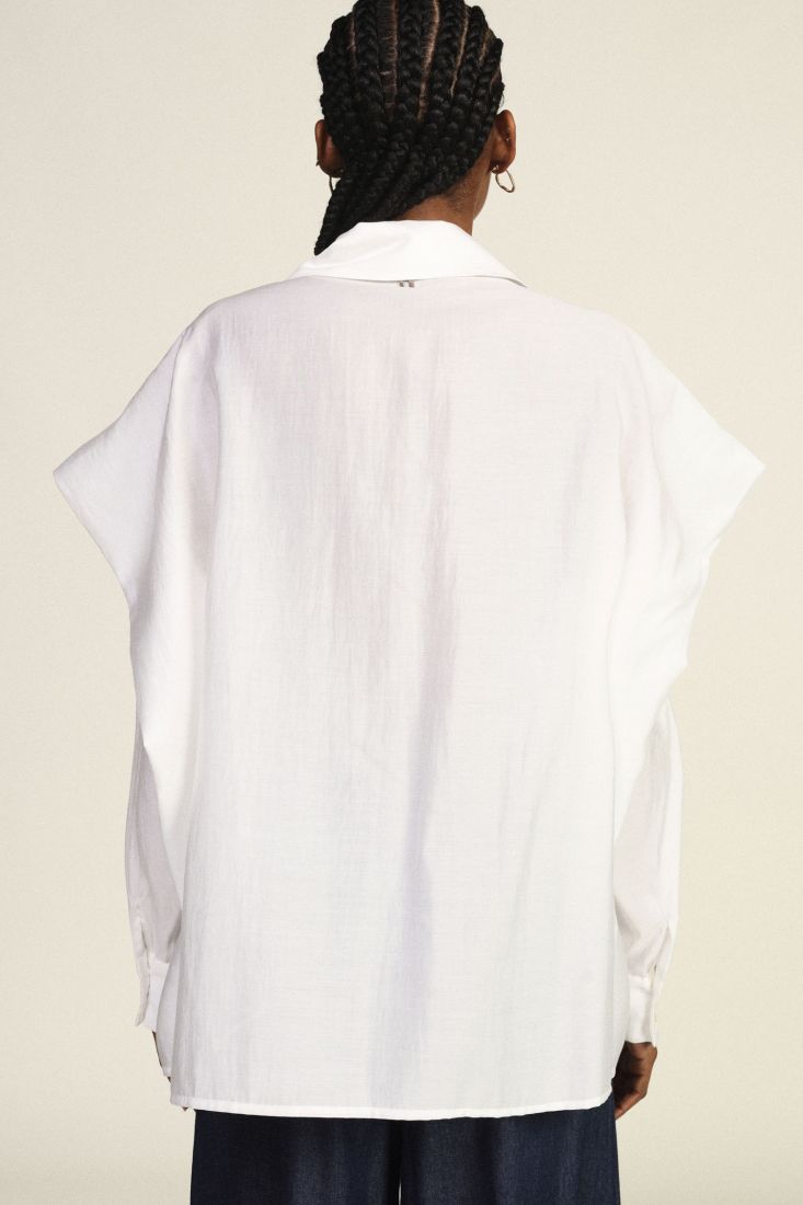 Camicia oversize con maniche lunghe e colletto classico