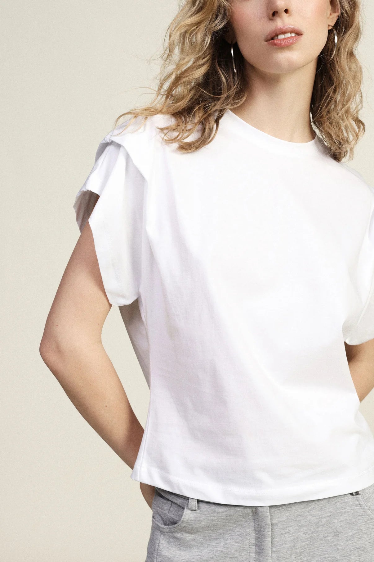 T-SHIRT A MANICHE CORTE FIT AMPIO GIROCOLLO 100%CO