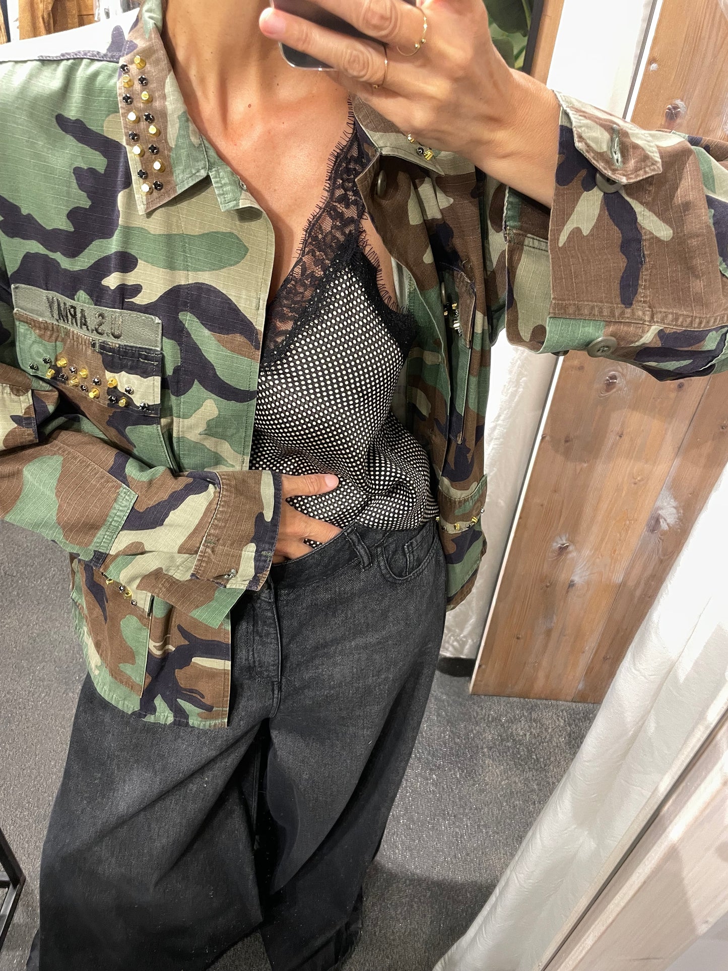 Shirt jacket stampa camouflage con tasche applicate
