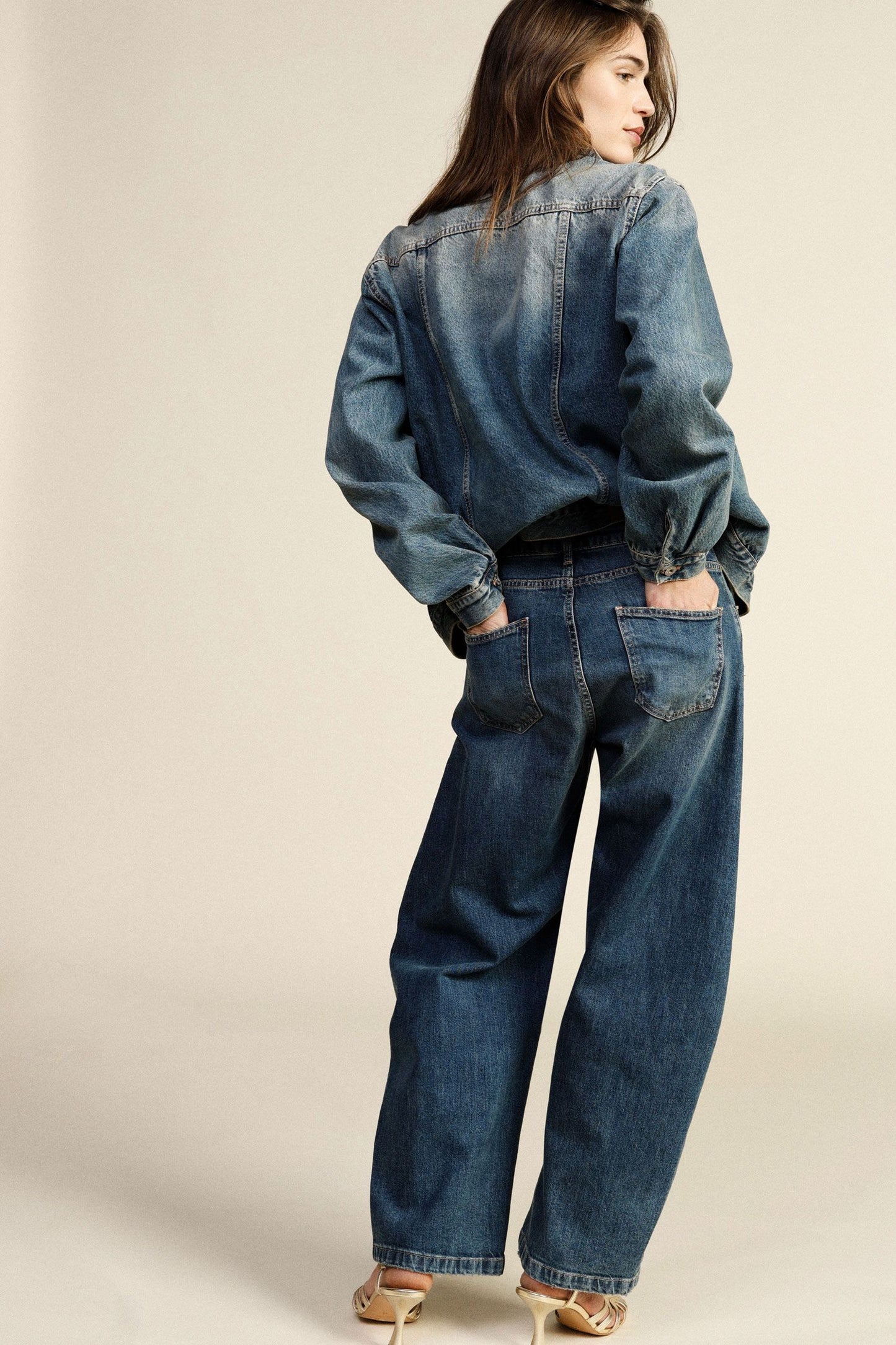Jeans balloon fit con cuciture sagomate
