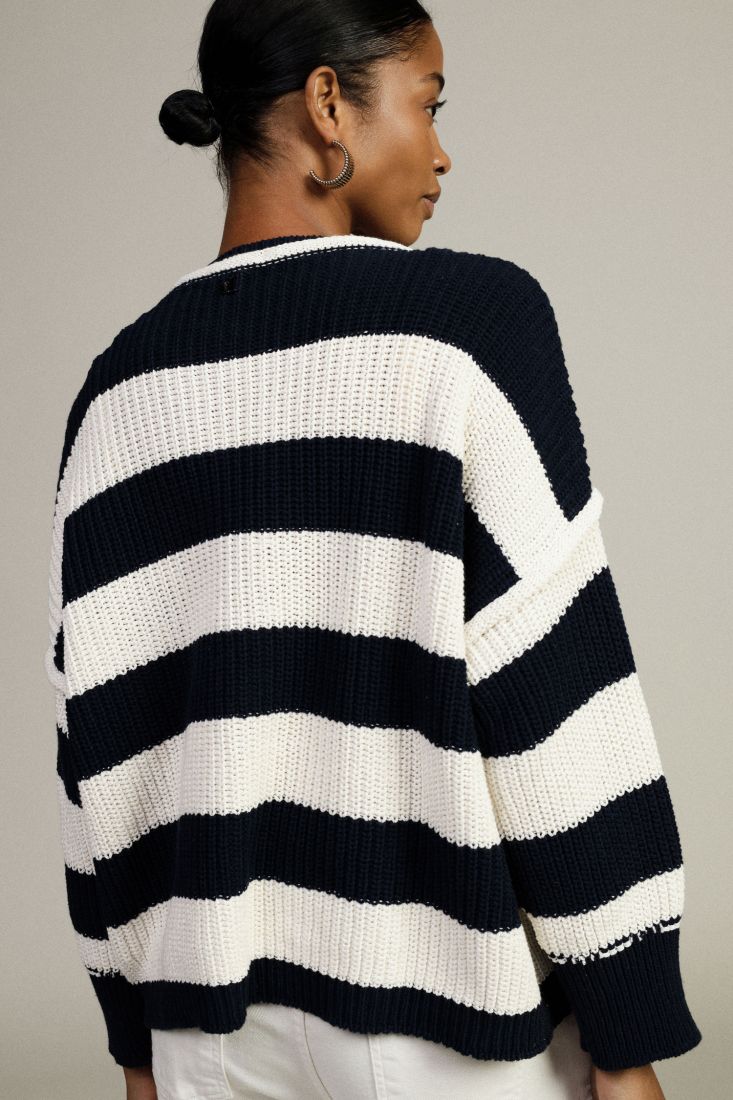 Maglione a righe con maniche lunghe e collo giro 80% cotone