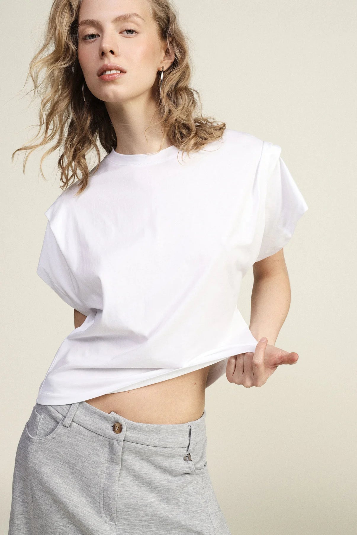 T-SHIRT A MANICHE CORTE FIT AMPIO GIROCOLLO 100%CO